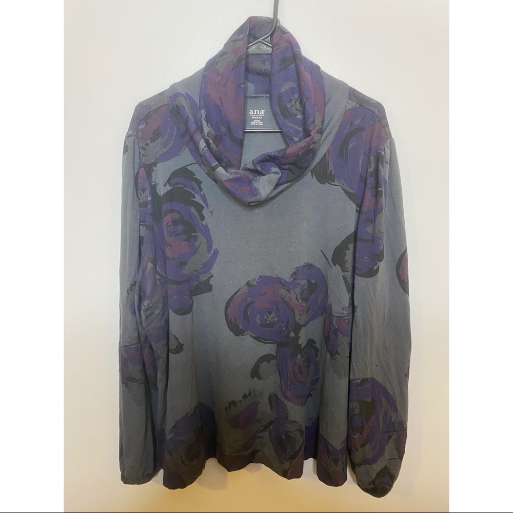 Scoop neck comfortable top
